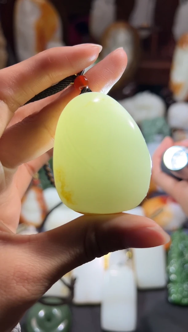 未镶嵌和田玉挂件精品