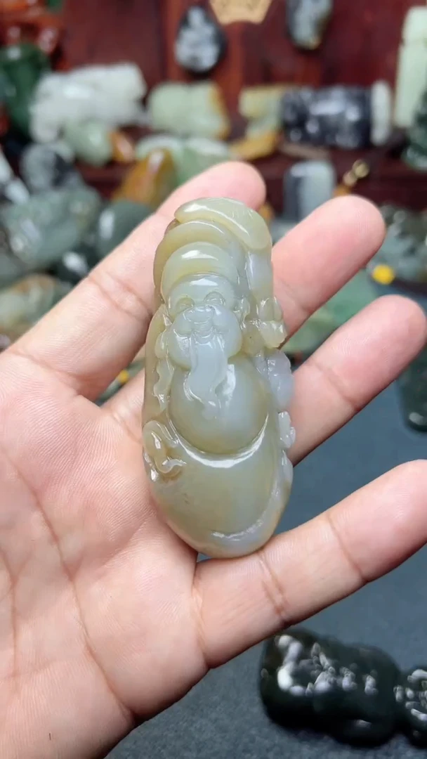 和田玉未镶嵌把件-