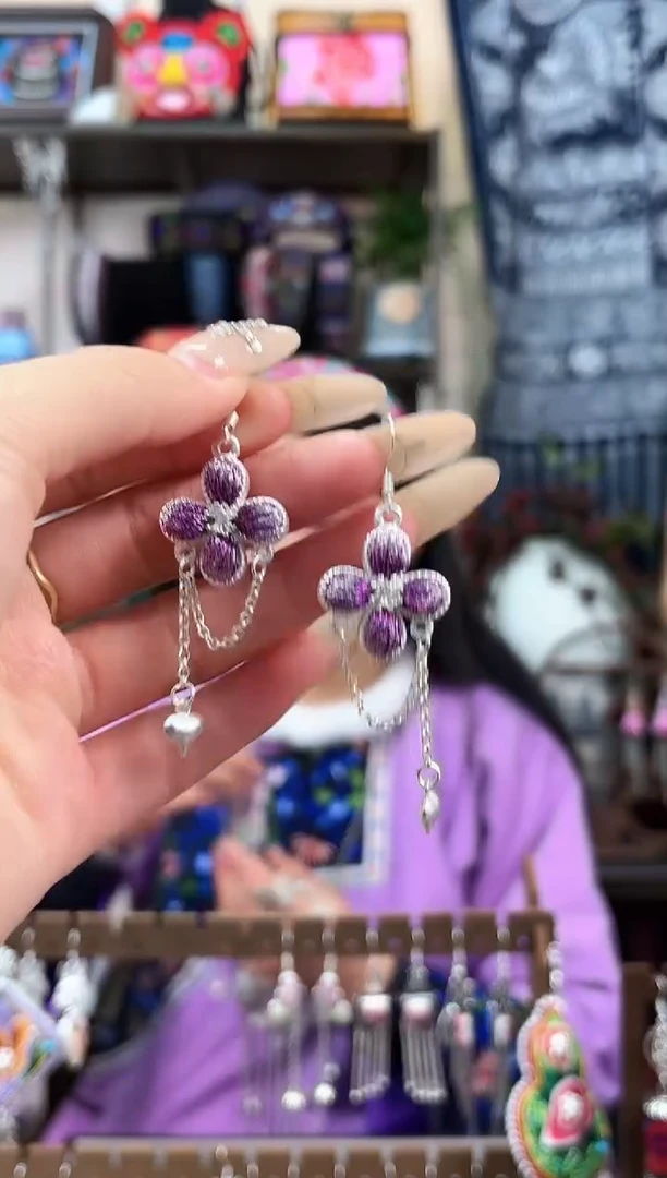 织绣民族风非遗老绣苗银饰品149