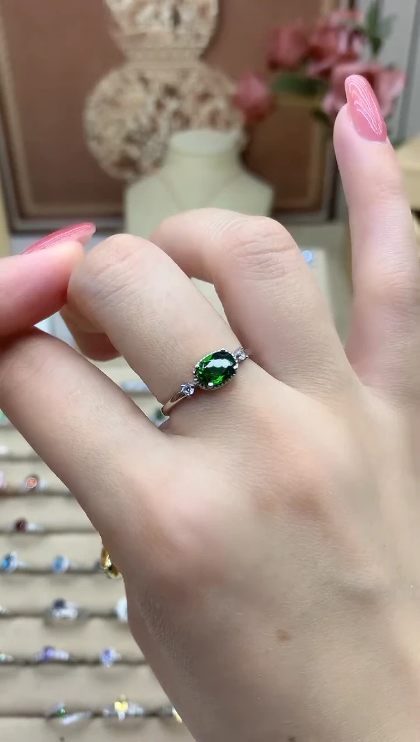 银S925镶嵌透辉石戒指月落滚珠边透辉石戒指