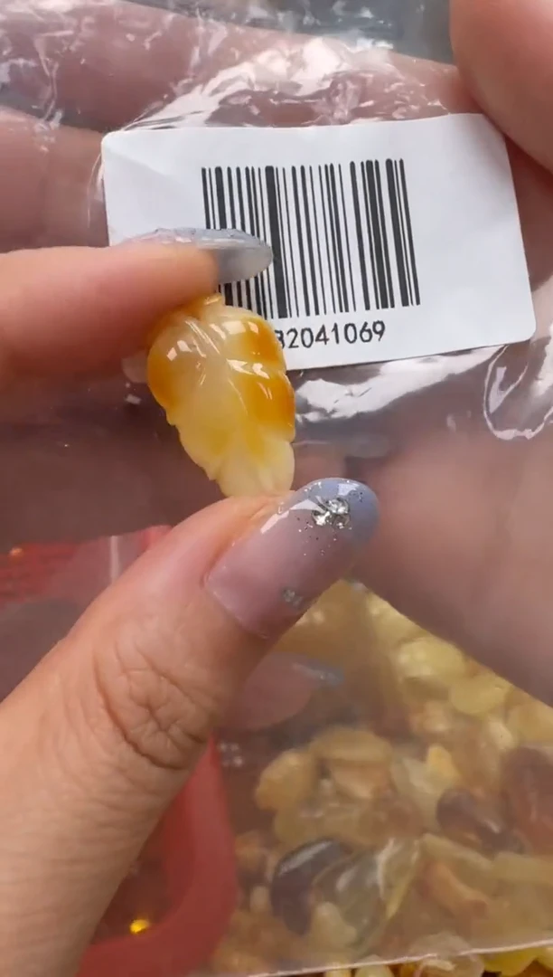 裸石琥珀未镶嵌如图