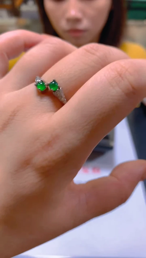 未镶嵌戒指翡翠多样性发一