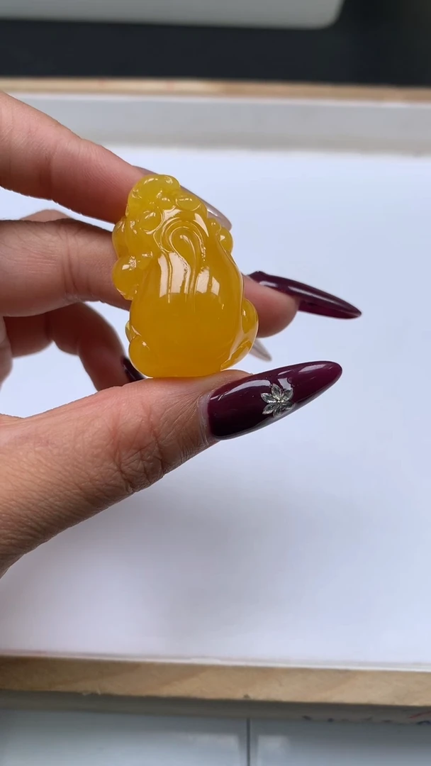 裸石蜜蜡未镶嵌M445蜜蜡 貔貅（吊坠孔）22*32*18mm1个8.8元