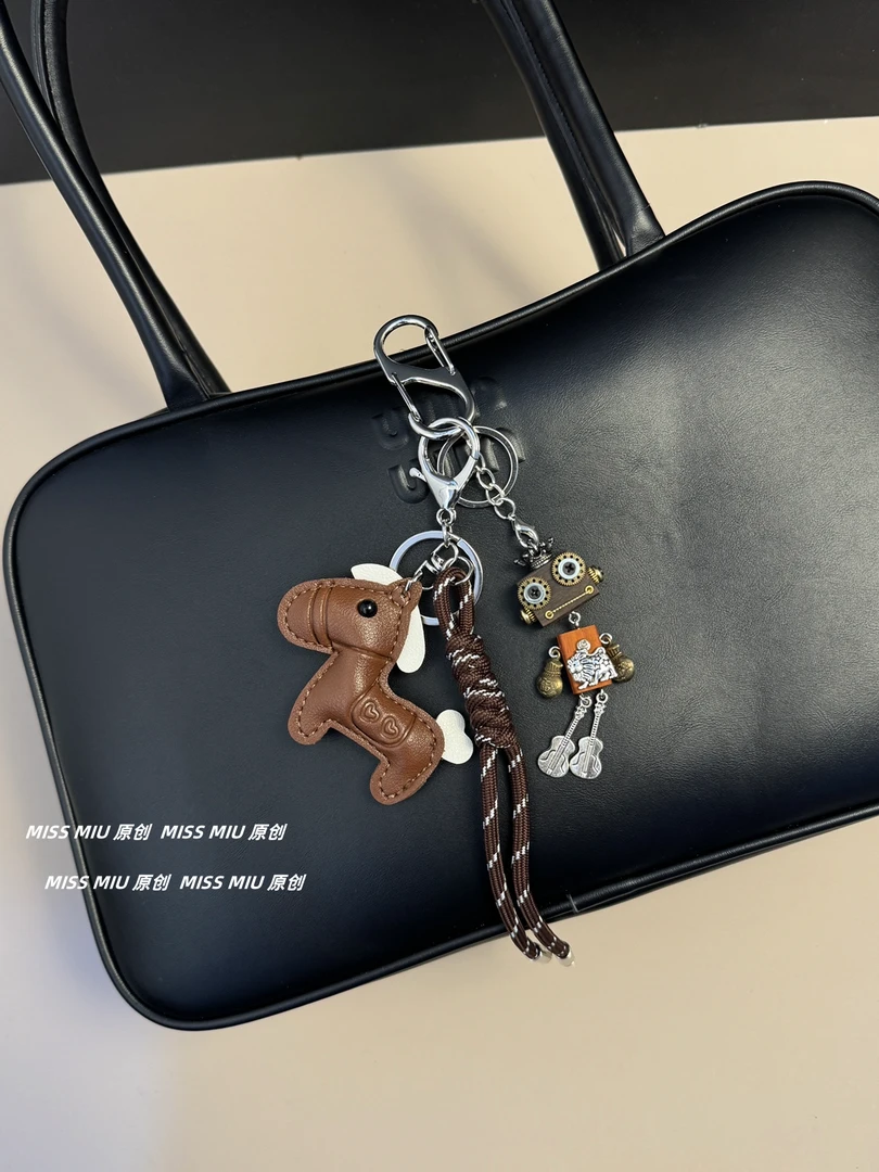 十二星座原创搞怪机器人迷你可爱小马包包挂件个性小众钥匙扣挂饰