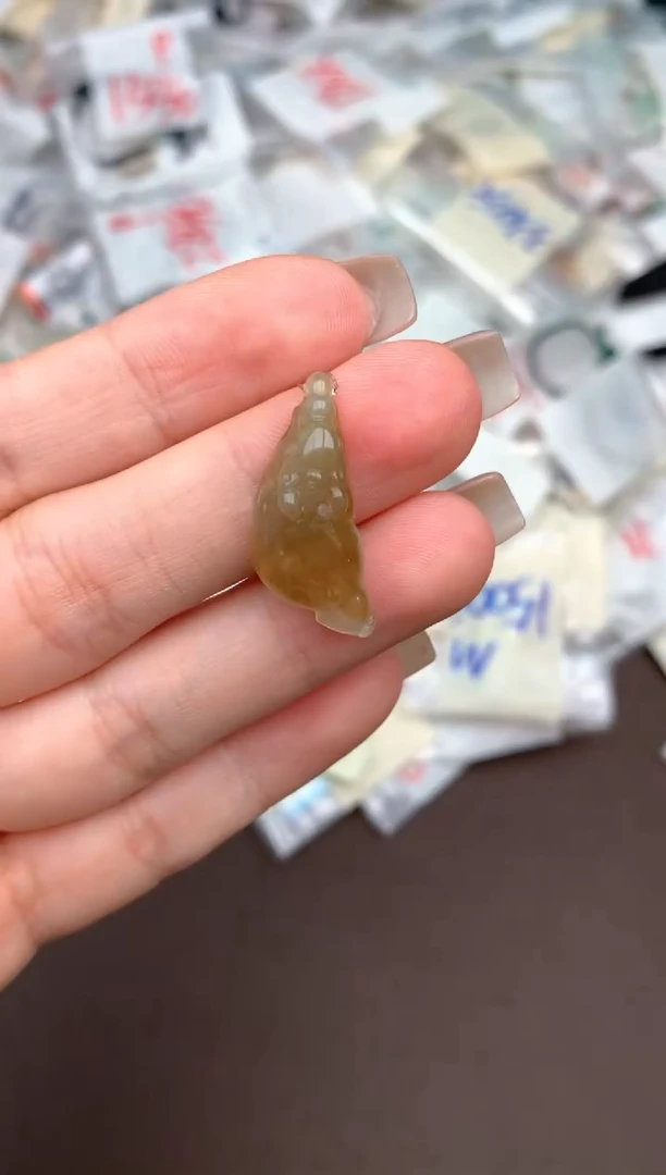 未镶嵌挂件翡翠一
