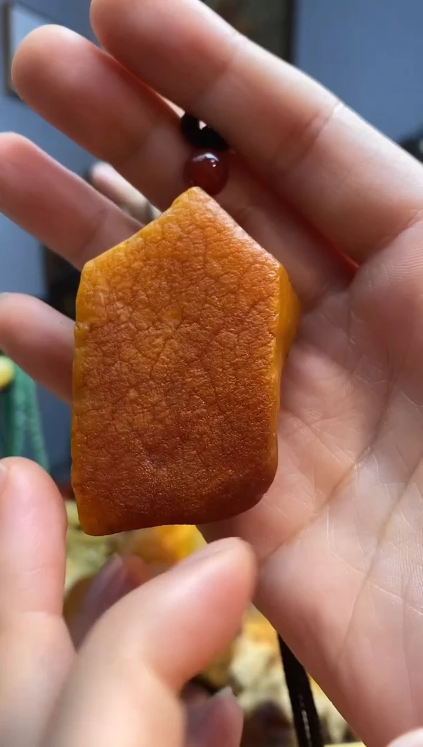 琥珀颈饰未镶嵌吊坠