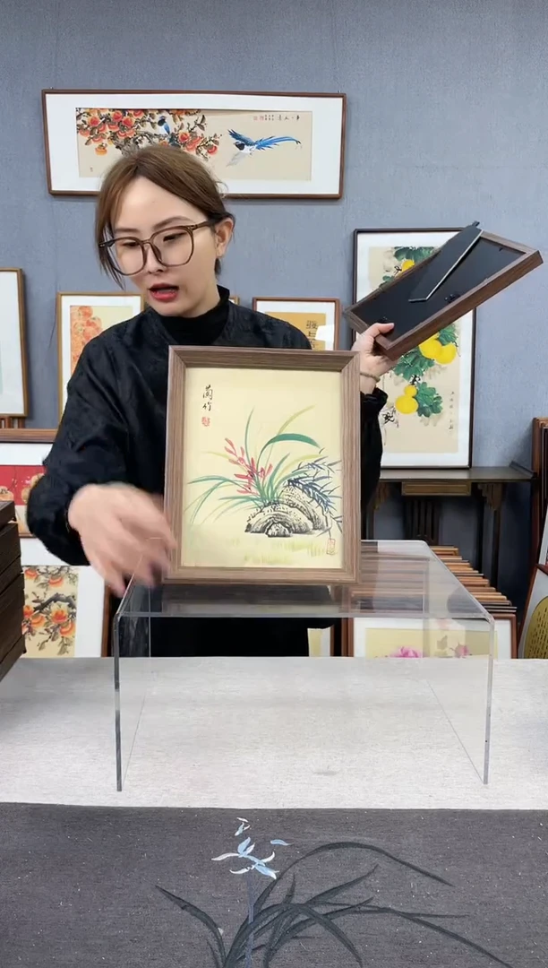 【闪购商品】国画10寸-23*29摆台书法作品-兰花