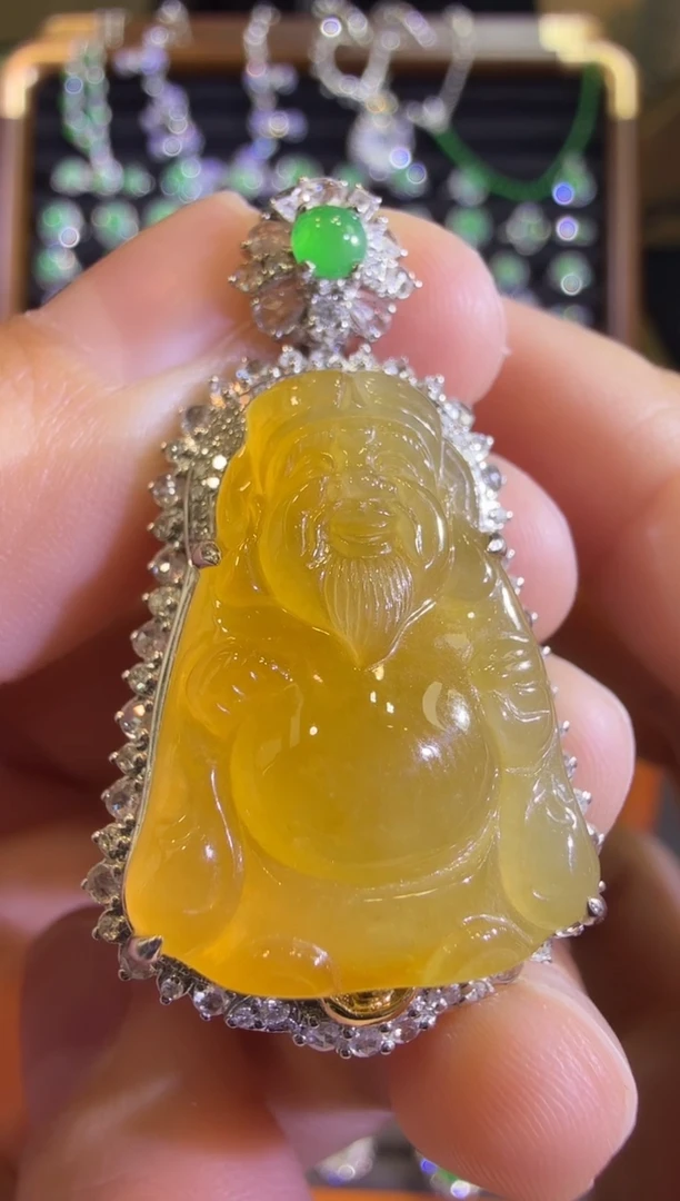 【闪购商品】翡翠吊坠(赠链)18K金镶嵌高冰冰黄翡财神吊坠