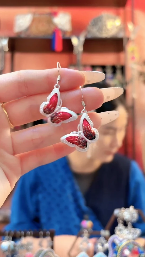 织绣云织谣民族风精美饰品 56