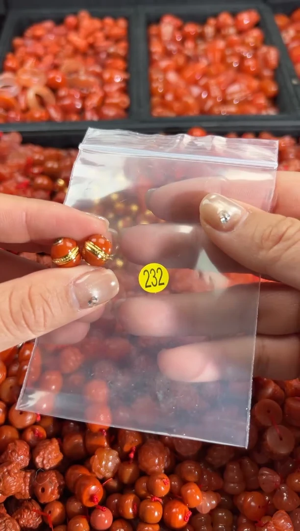 【闪购商品】南红玛瑙颈饰未镶嵌1