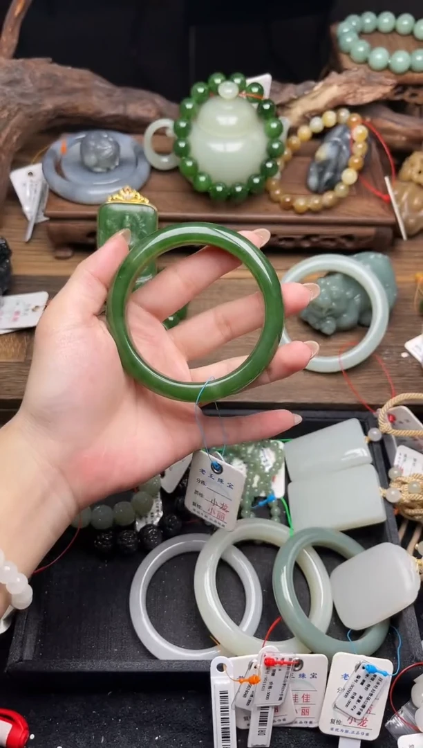 未镶嵌手镯和田玉俄七碧玉 61圈9013953
