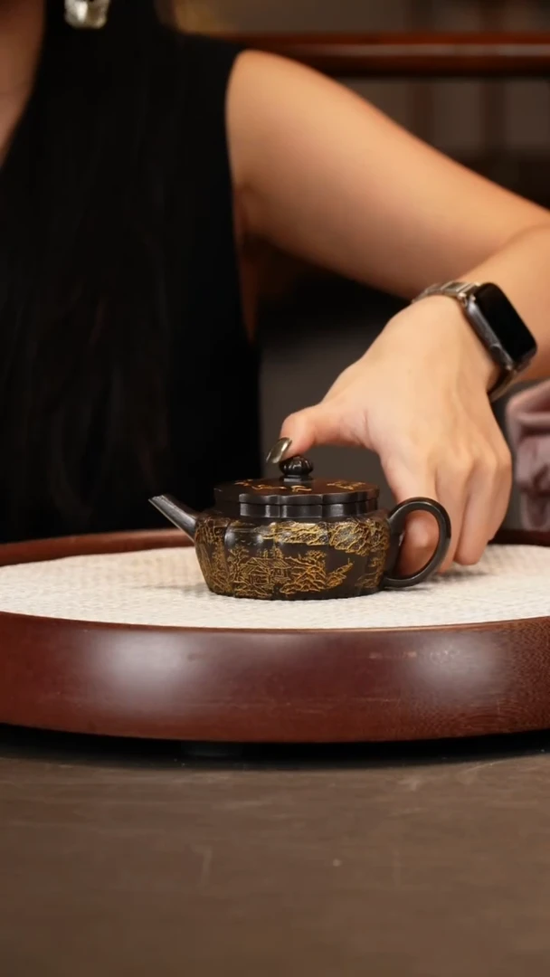 【王惠芬】筋纹平盖墨玉金砂 200c+对杯