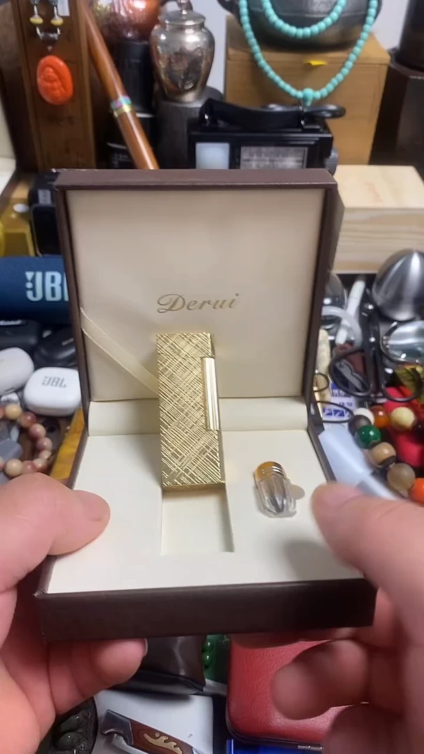 瓷片闪购商品，如图所示