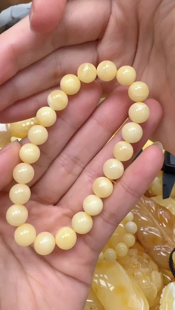 裸石琥珀未镶嵌如图