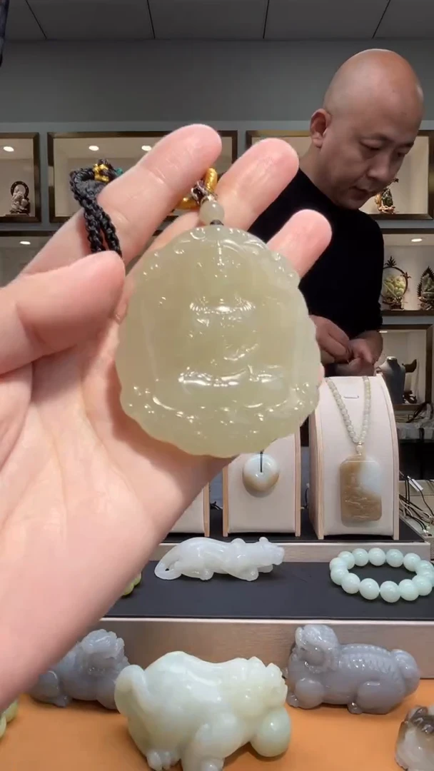 颈饰未镶嵌和田玉苏