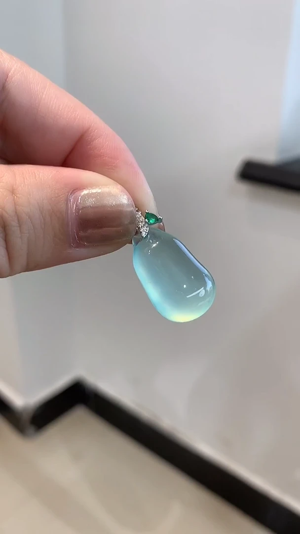 未镶嵌蛇纹石玉吊坠(不含链)福瓜