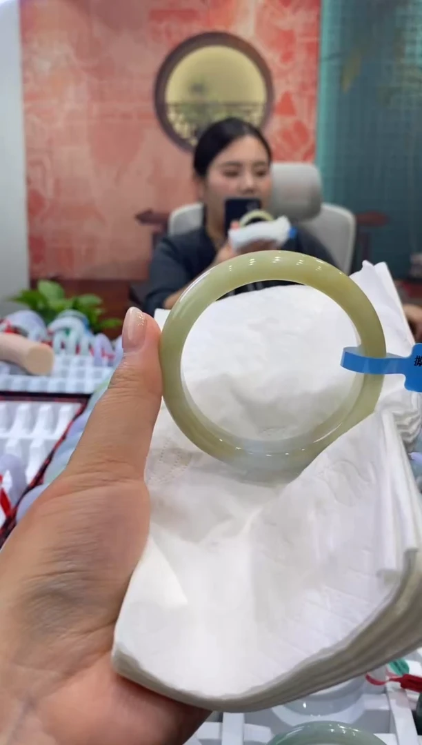 未镶嵌手镯翡翠多人00020326