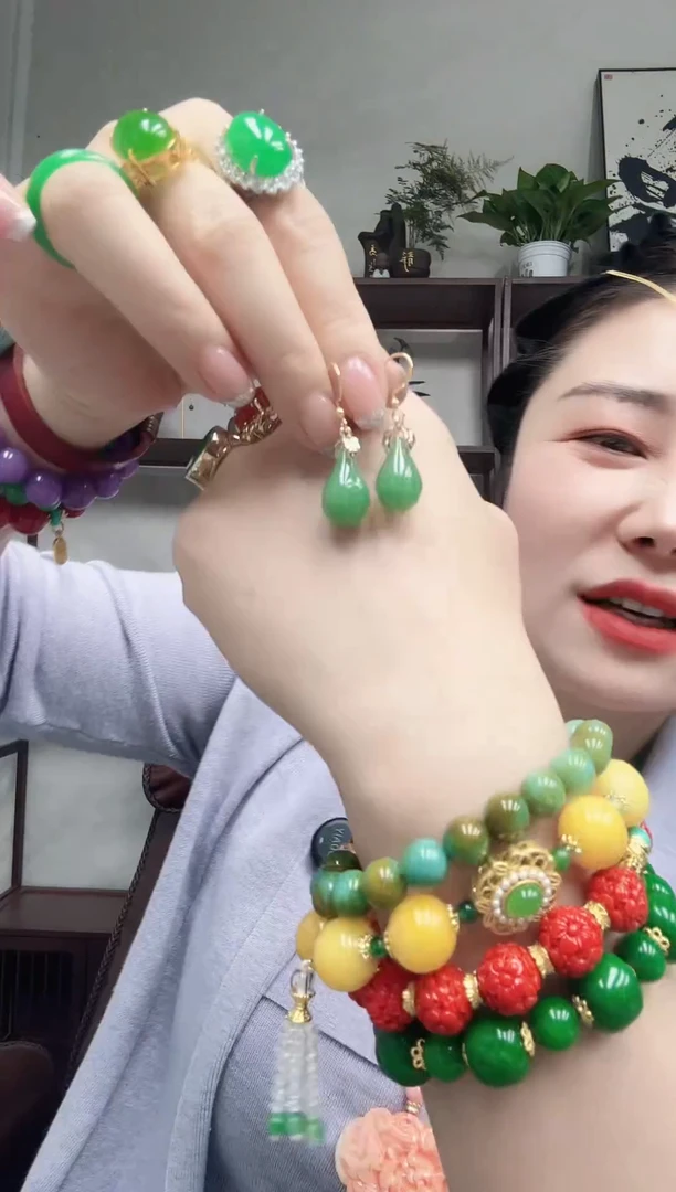 未镶嵌和田玉耳坠玉兰花耳坠