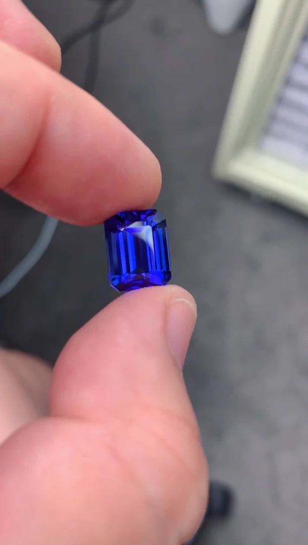 裸石未镶嵌坦桑石7.5ct 坦桑石