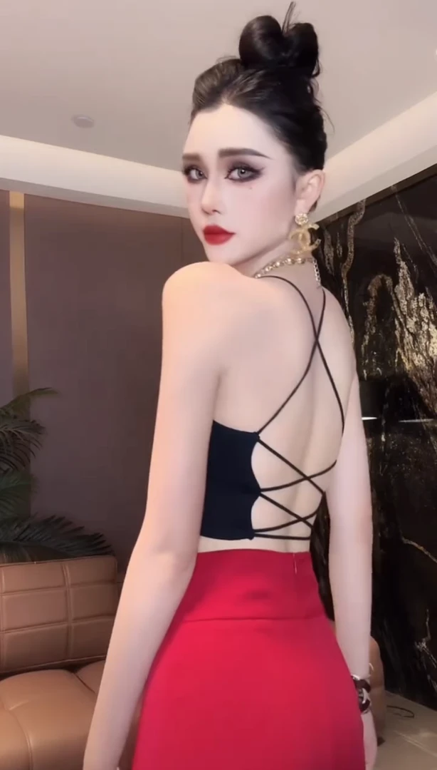 2025夏季新款舒适百搭欧美辣妹外穿一体式美背吊带背心上衣女