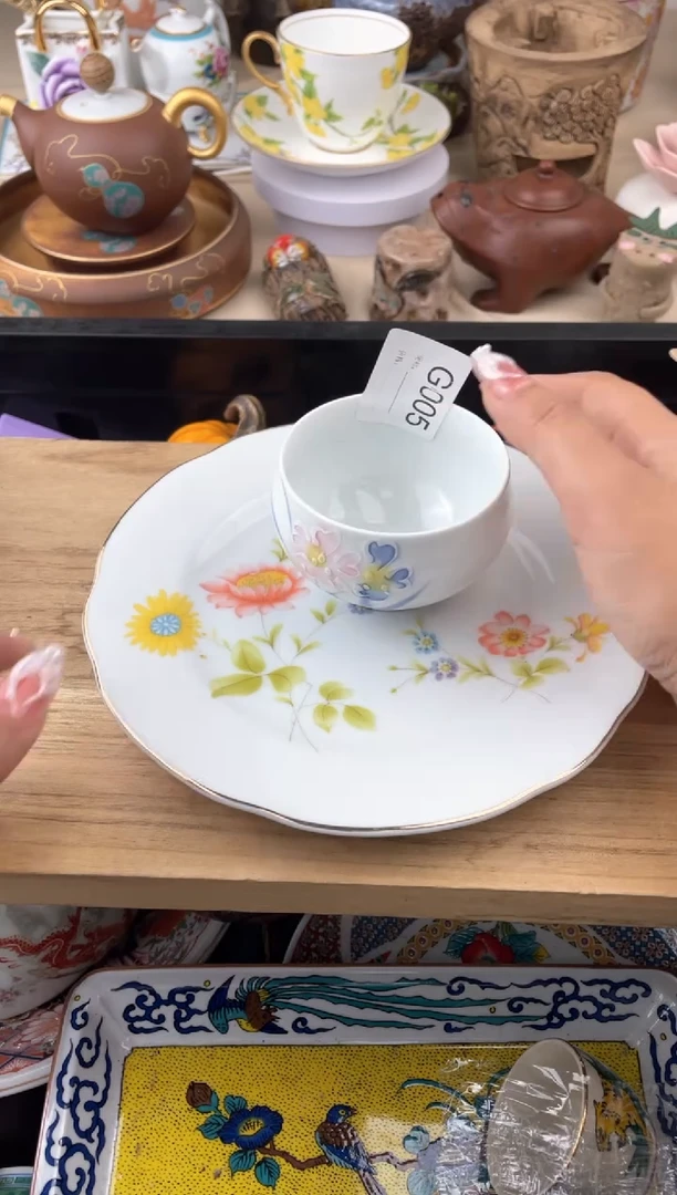 瓷片S****妈005默认微瑕，看清尺寸品相再拍