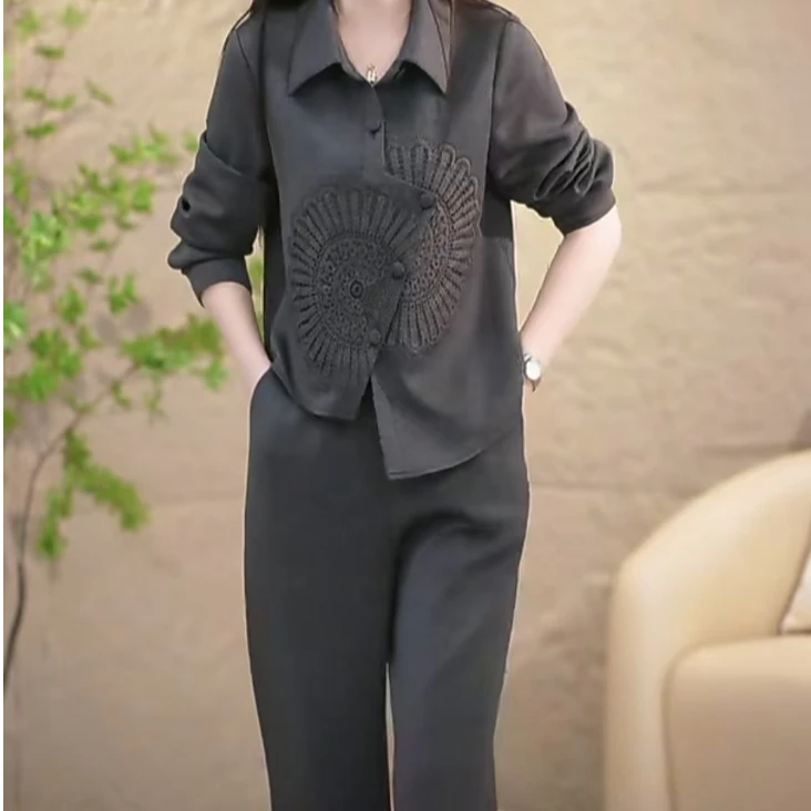 KA气质百搭2025春季爆款时尚绣花翻领显瘦长裤两件套套装