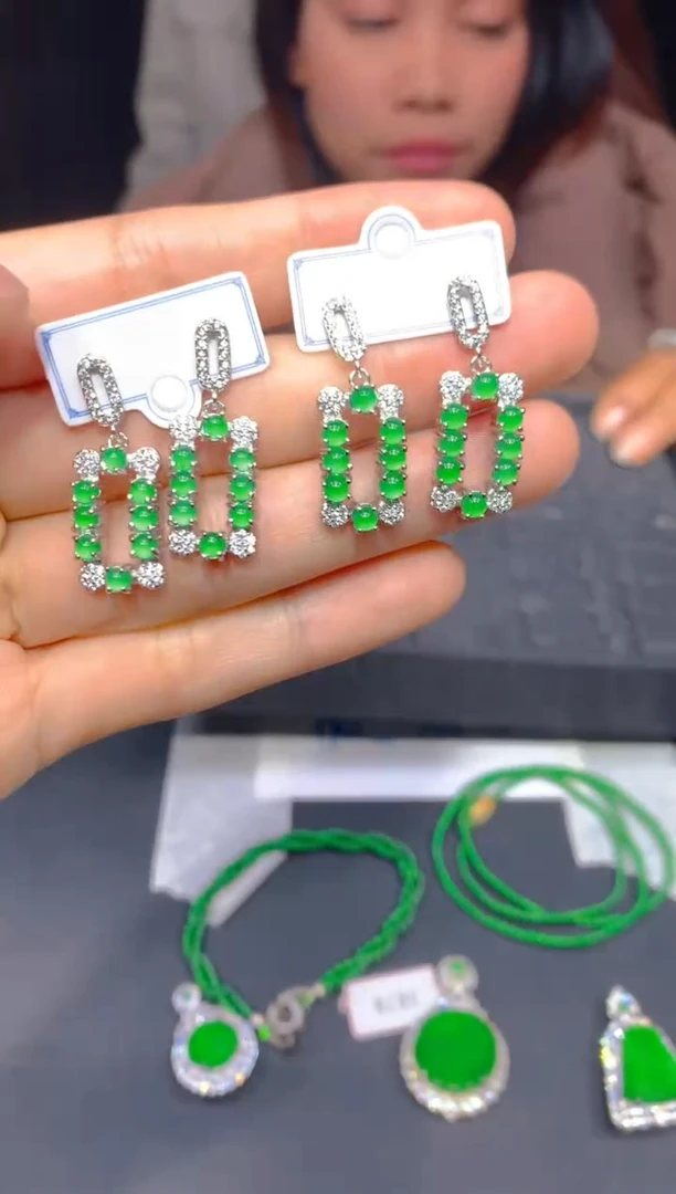 【闪购商品】定制翡翠未镶嵌130多样性发货（发其一）