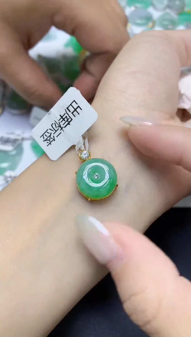 颈饰未镶嵌翡翠天然缅甸翡翠A货百元以上9元证书费自理