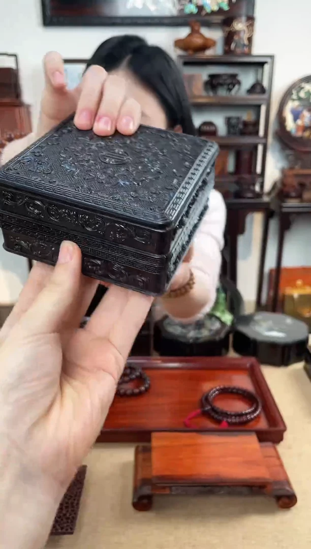 黑酸枝木类成套家具四方盒