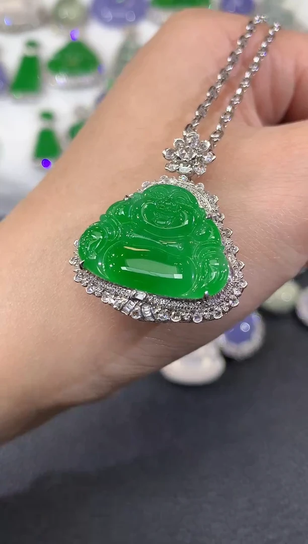 吊坠(不含链)18K金镶嵌翡翠C85