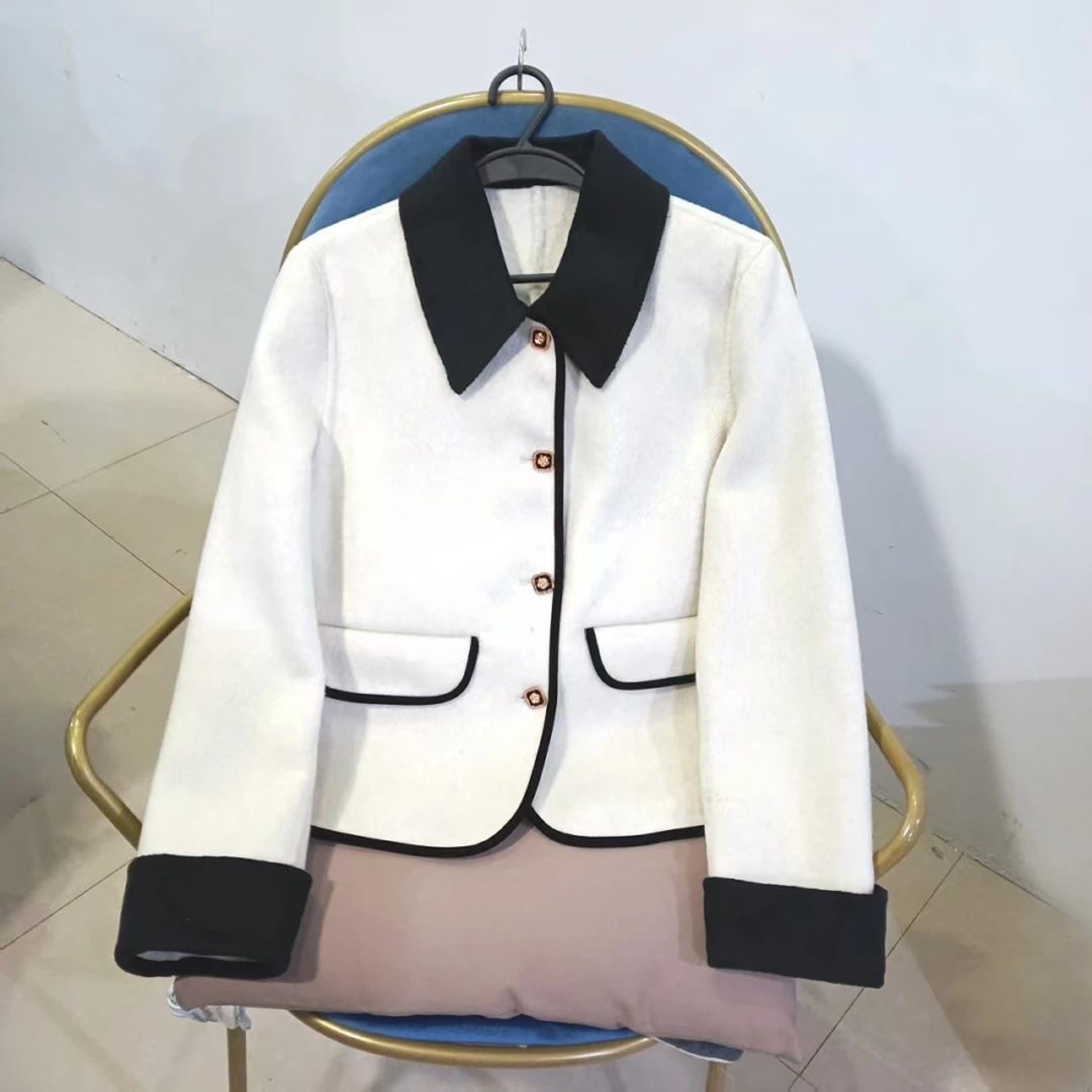 1009 拼色百搭休闲外套