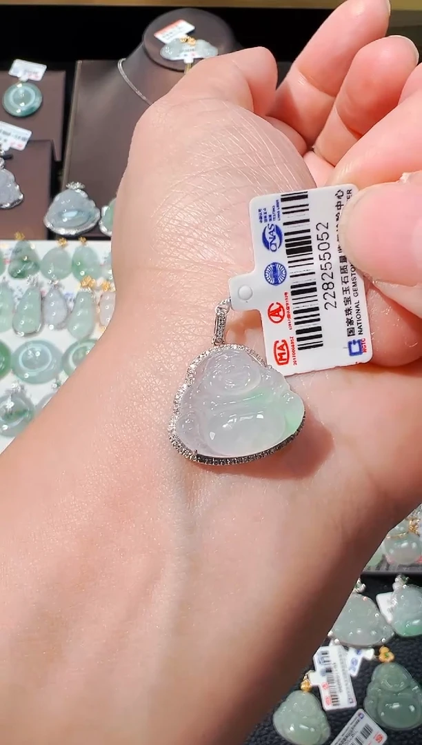 【闪购商品】翡翠吊坠(不含链)18K金镶嵌佛公吊坠052