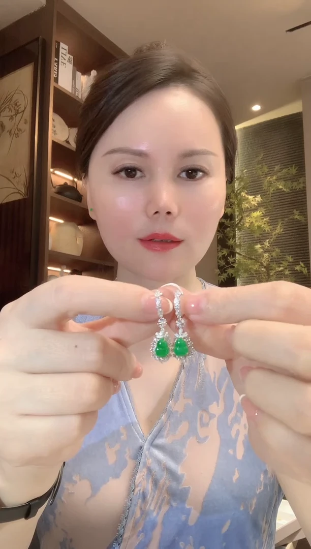 18K金镶嵌翡翠耳饰C87