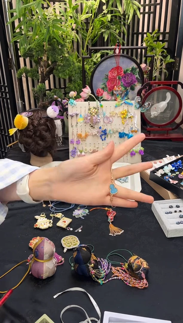 织绣简*点非遗苏绣手工饰品