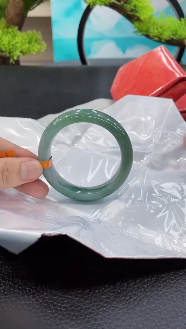 【闪购商品】翡翠手镯未镶嵌手镯