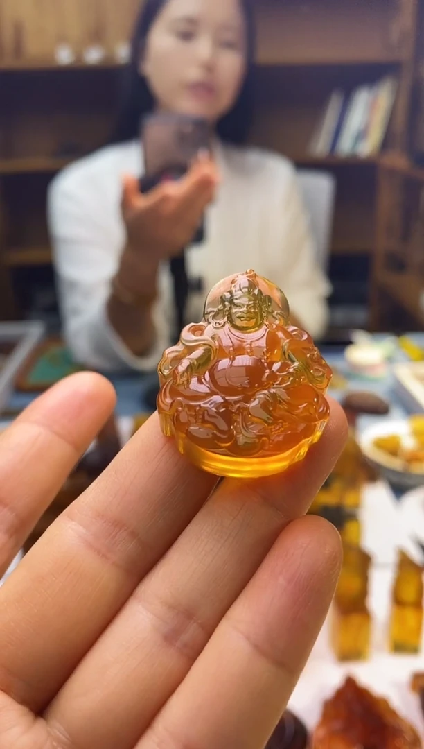 琥珀颈饰未镶嵌SN63-46（黄财神）