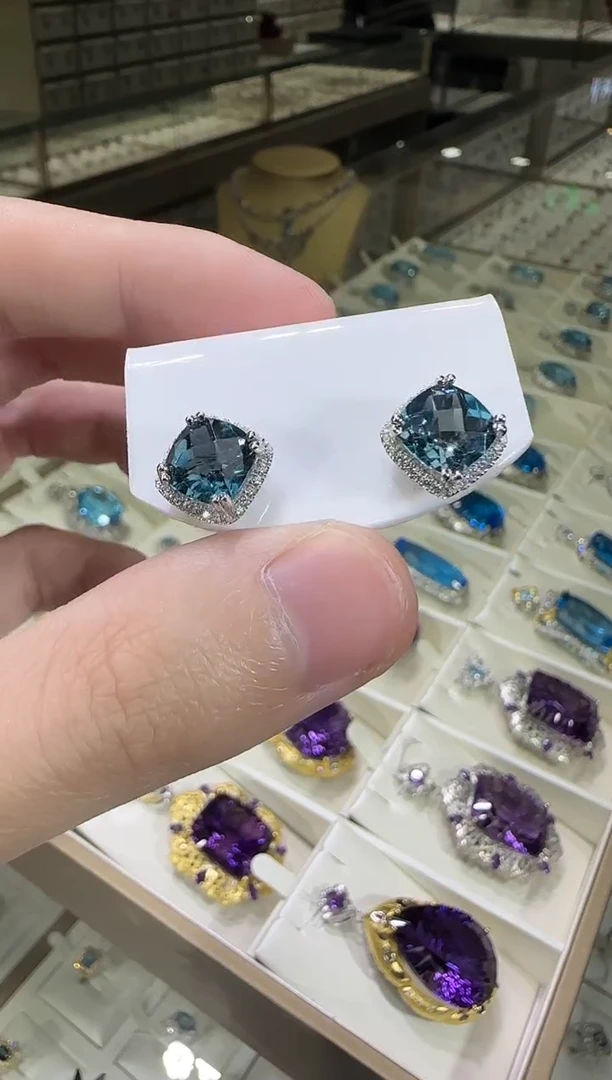 银S925镶嵌托帕石耳饰10mm伦敦蓝耳钉