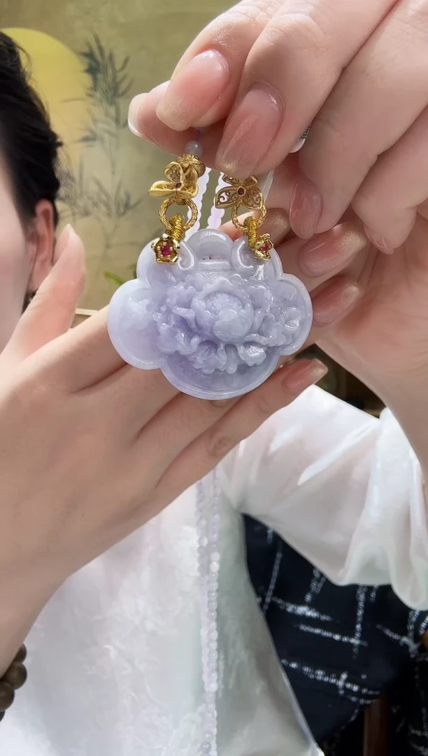 颈饰未镶嵌翡翠吊坠