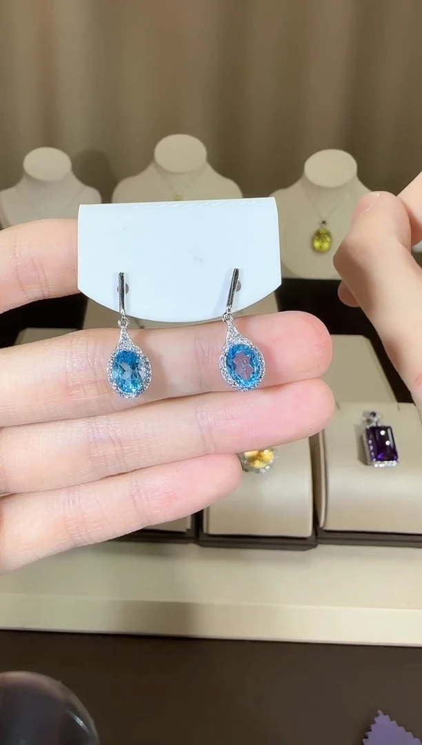 【闪购商品】托帕石耳饰银S925镶嵌6*8mm耳坠