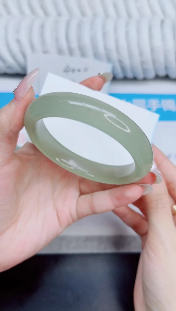 未镶嵌手镯石英质玉47/58.3