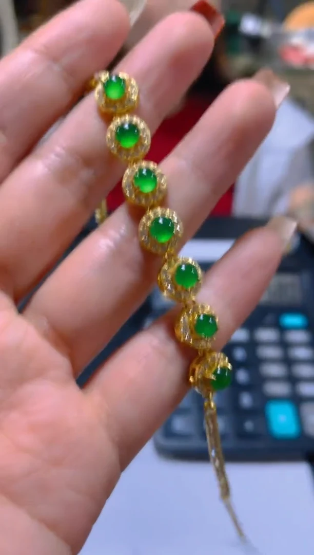 未镶嵌手链翡翠多样性发一