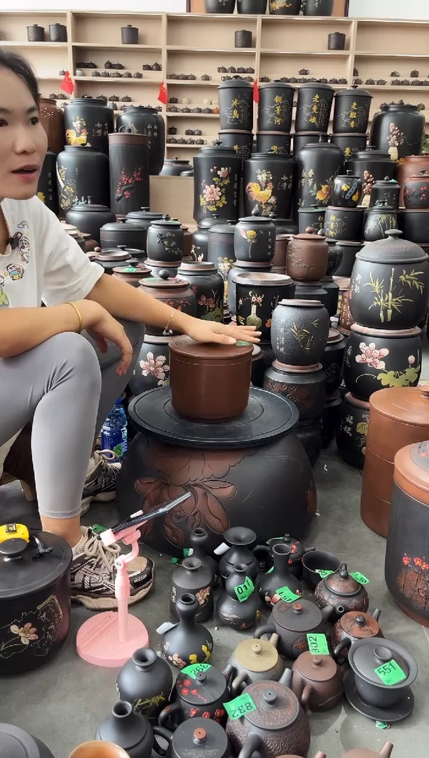 罐瑕疵茶叶罐  古铜色小五饼  633