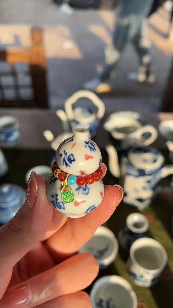 带提留厚力煊书法满福小葫芦香插