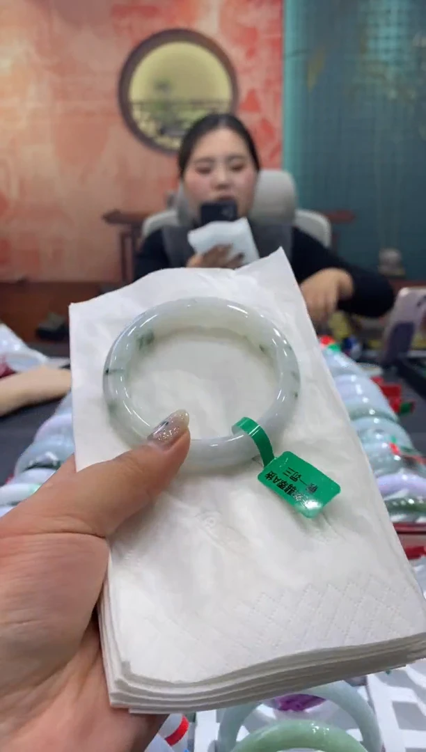 未镶嵌手镯翡翠多人00012400