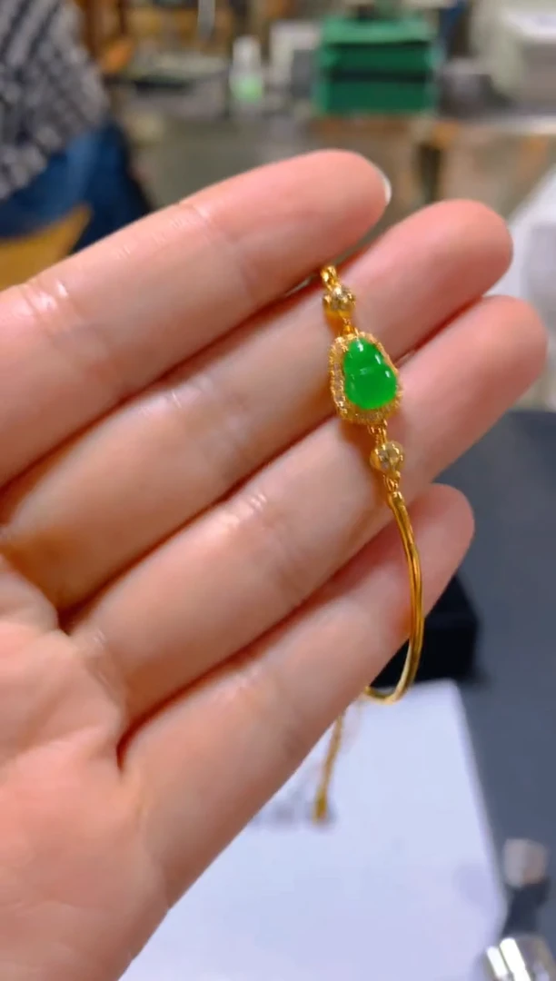 未镶嵌手链翡翠多样性发一