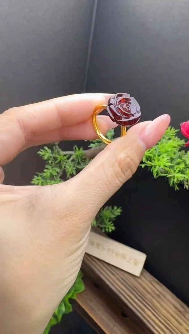 【闪购商品】血珀裸石合金血珀戒指-多样性只发一件