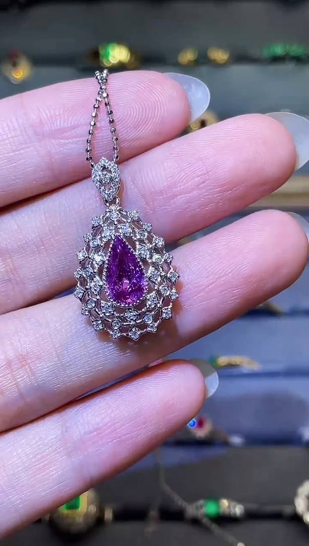 吊坠(赠链)蓝宝石18K金镶嵌1.52ct