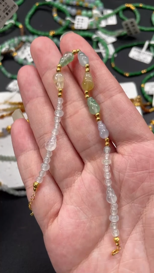 套链18K金镶嵌翡翠一条  P586