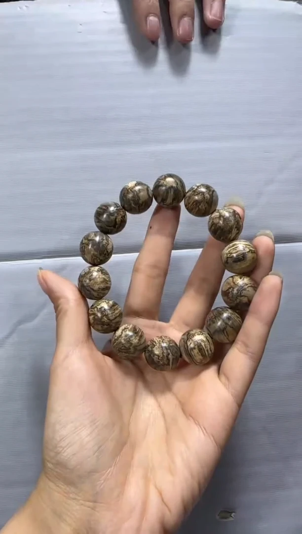 【闪购商品】沉香手串W28黑棋1.6单圈多样性发货发其一