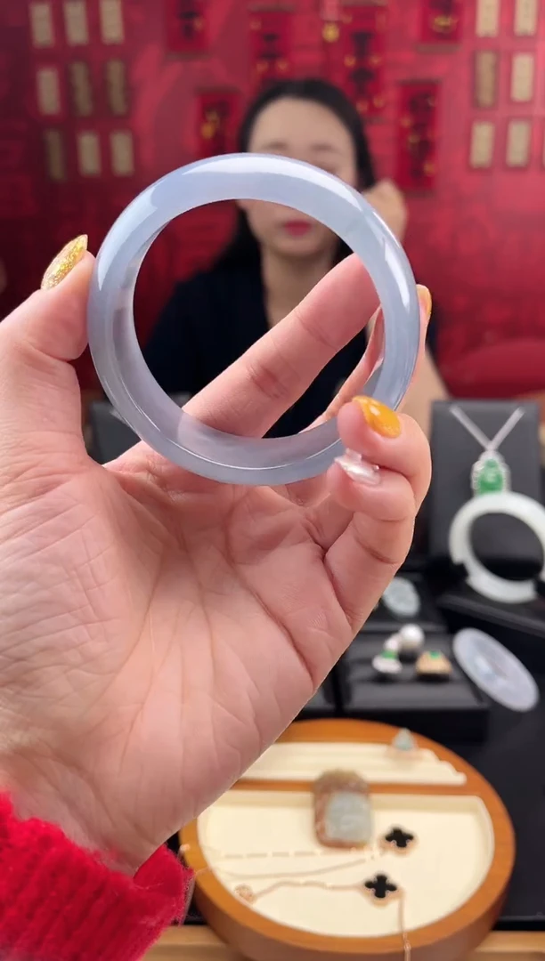 【闪购商品】翡翠手镯未镶嵌手镯